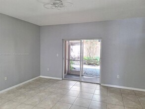 5761 NW 115th Ct in Doral, FL - Building Photo - Building Photo