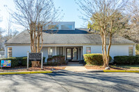 The Landing on Farmhurst in Charlotte, NC - Building Photo - Building Photo