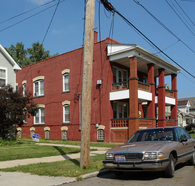 2346 E 61st St in Cleveland, OH - Building Photo - Building Photo