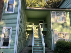 6241 Rolling Fork Rd in North Charleston, SC - Building Photo