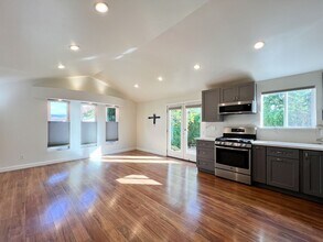 2111 Marin St in Napa, CA - Building Photo - Building Photo