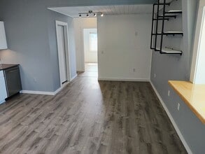 615 S Main St, Unit Suite C in Fountain City, WI - Building Photo - Building Photo