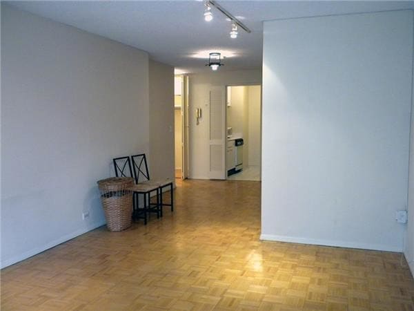 445 5th Ave in New York, NY - Building Photo