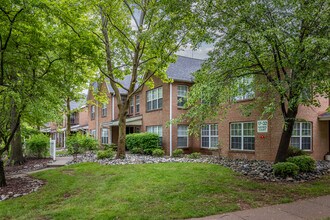 New Center Greens Garden Apartments in Hillsborough, NJ - Building Photo - Building Photo