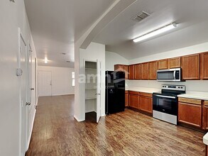 742 Mission Ln in Lancaster, TX - Building Photo - Building Photo