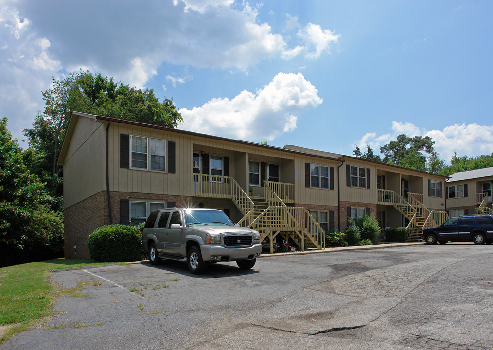 Fairfield Vilage in High Point, NC - Foto de edificio