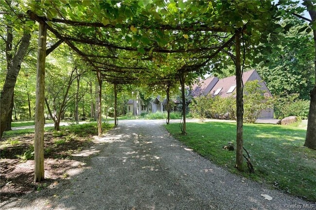 50 Woods Rd in Palisades, NY - Building Photo - Building Photo