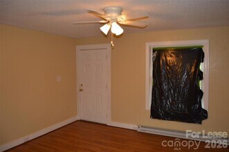 819 Charlotte Ave in Statesville, NC - Building Photo - Building Photo