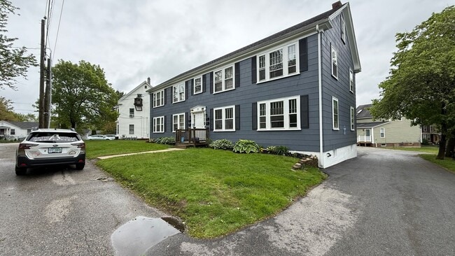 22 Pearl Street in Dover, NH - Building Photo - Building Photo