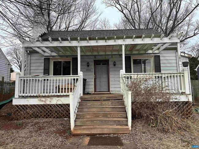 property at 1321 Willow Dr