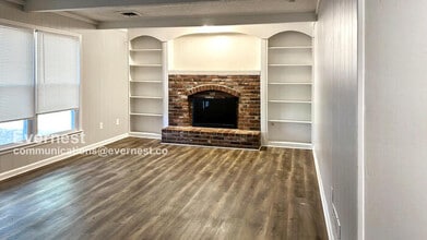 10244 Caenen Dr in Lenexa, KS - Building Photo - Building Photo