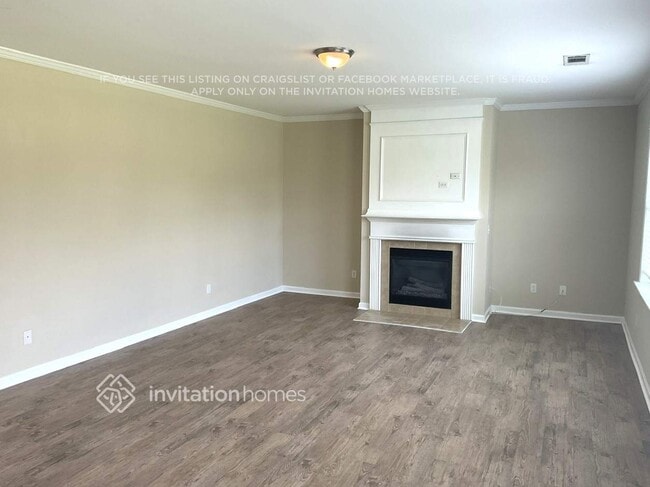 6324 Stonelake Dr SW in Atlanta, GA - Foto de edificio - Building Photo