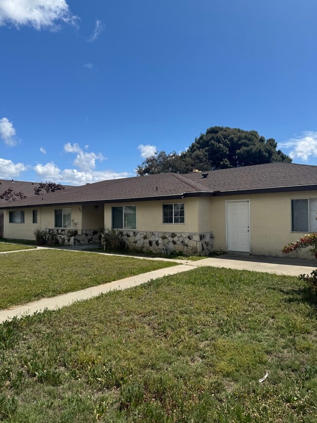 5805 Alta Vista Ave in San Diego, CA - Building Photo - Building Photo