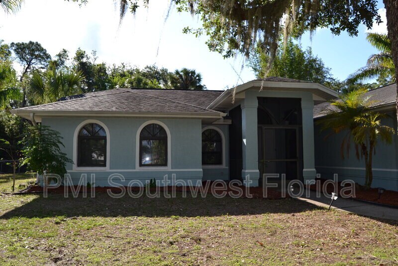 4314 Concert St in Port Charlotte, FL - Building Photo