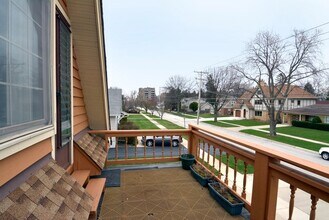 512 W Wing St in Arlington Heights, IL - Building Photo - Building Photo