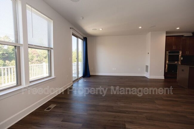 9882 Hopkins Lp in Manassas, VA - Building Photo - Building Photo