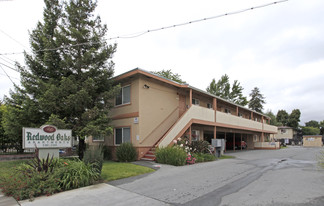 Redwood Oaks Apartments in Redwood City, CA - Building Photo