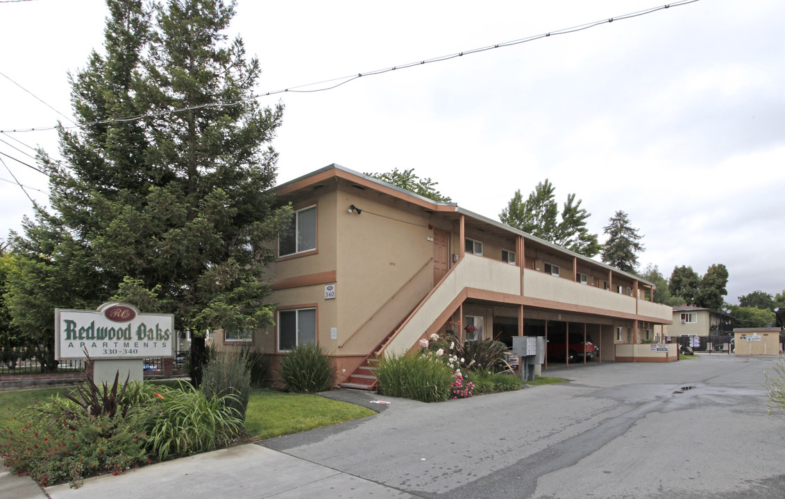 Redwood Oaks Apartments in Redwood City, CA - Building Photo