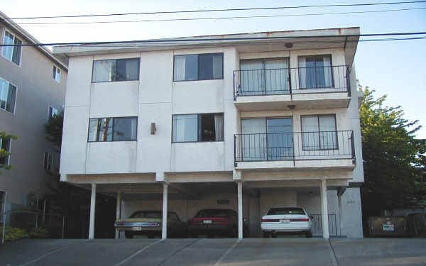 2232 NW 58th St in Seattle, WA - Foto de edificio - Building Photo