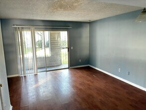 111 E 1st St in Jacksonville, FL - Building Photo - Building Photo