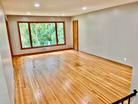 6110 France Ave S in Edina, MN - Building Photo