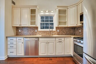 1606 Windsor Ct in Denville, NJ - Building Photo - Building Photo