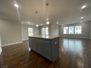 837 S 19th St in Newark, NJ - Building Photo - Building Photo
