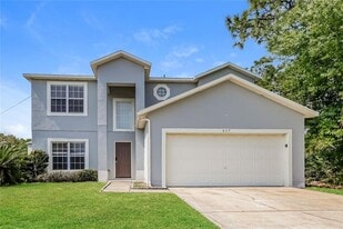 637 S Delmonte Ct in Kissimmee, FL - Building Photo
