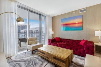 4011 S Ocean Dr in Hollywood, FL - Building Photo - Building Photo