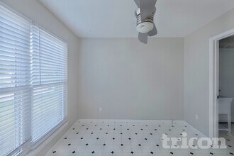 935 Squirrels Nest Ct in St. Charles, MO - Foto de edificio - Building Photo