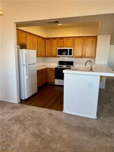 9901 Trailwood Dr in Las Vegas, NV - Building Photo - Building Photo