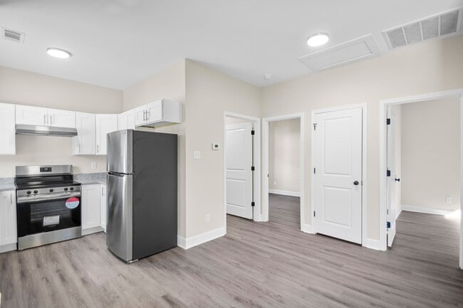 property at 1523 S Cedar St