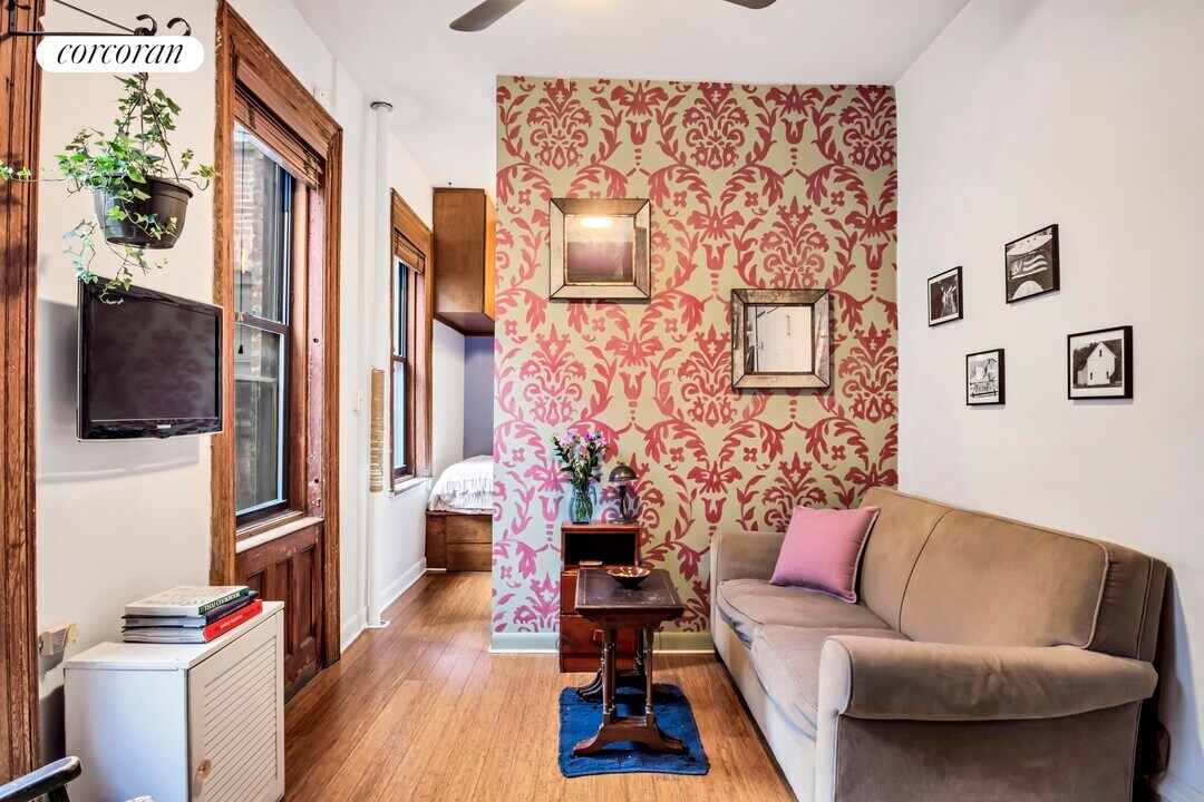 237 Eldridge St in New York, NY - Building Photo