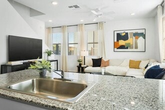 Townhomes at Sunnyside in Surprise, AZ - Foto de edificio - Building Photo