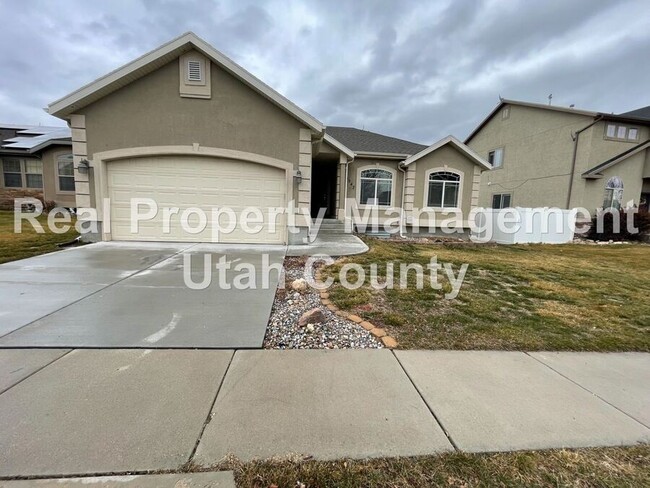 property at 3347 E Kennekuk Ln