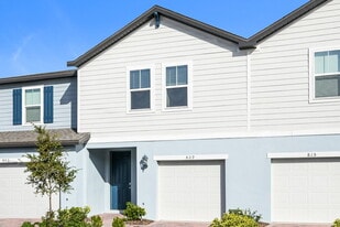 809 Legacy Dr in Davenport, FL - Building Photo