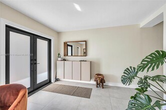 2965 SW 25th Ter in Miami, FL - Building Photo - Building Photo