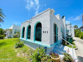 411 N Oleander Ave