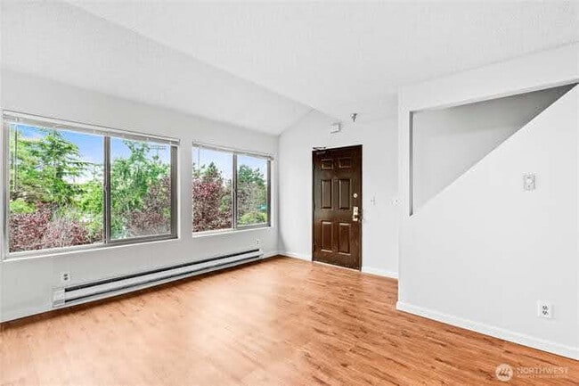 Cherry Street Apartments in Seattle, WA - Building Photo - Building Photo