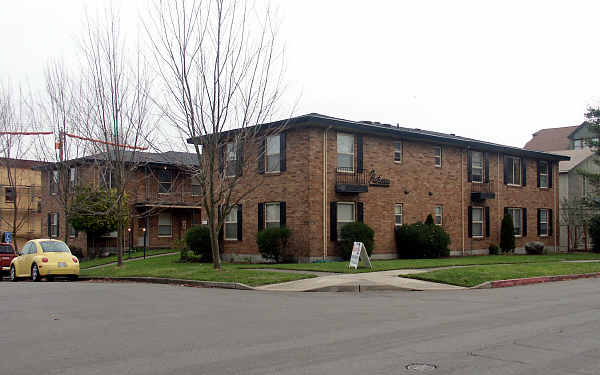 Patricia Apartments in Tacoma, WA - Building Photo - Building Photo