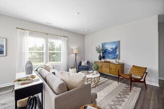 713 Hough Pond Ln, Unit 2336 in Fuquay Varina, NC - Building Photo - Building Photo