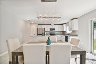 3810 Reflection Dock Dr in Seffner, FL - Building Photo - Building Photo