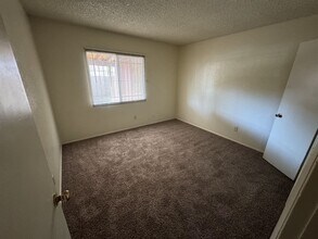 4261 N 68th Dr in Phoenix, AZ - Building Photo - Building Photo