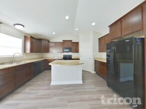 3345 Deerbrook Dr in Columbus, IN - Building Photo - Building Photo