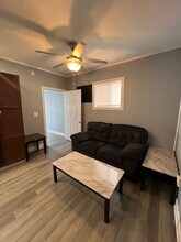 215 Cherry St in Syracuse, NY - Foto de edificio - Building Photo