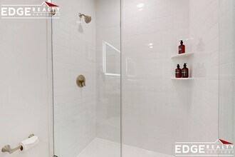 38 Hichborn St, Unit 506 in Boston, MA - Foto de edificio - Building Photo