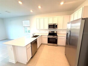 2725 Skyline Lp in Kissimmee, FL - Building Photo - Building Photo