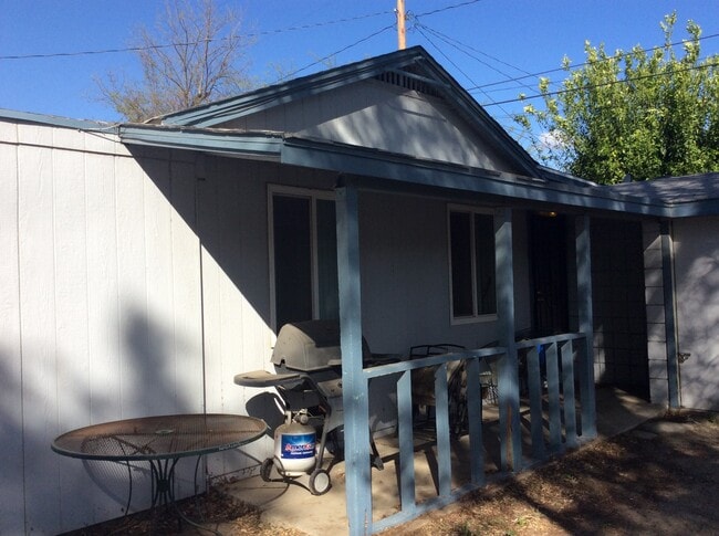 4006 Mennes Ave in Riverside, CA - Building Photo - Building Photo