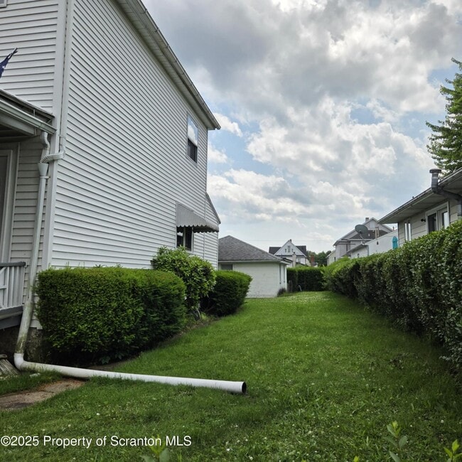 1445 Hawthorne St in Scranton, PA - Building Photo - Building Photo