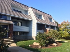 Presidential Estates in Quincy, MA - Foto de edificio - Building Photo